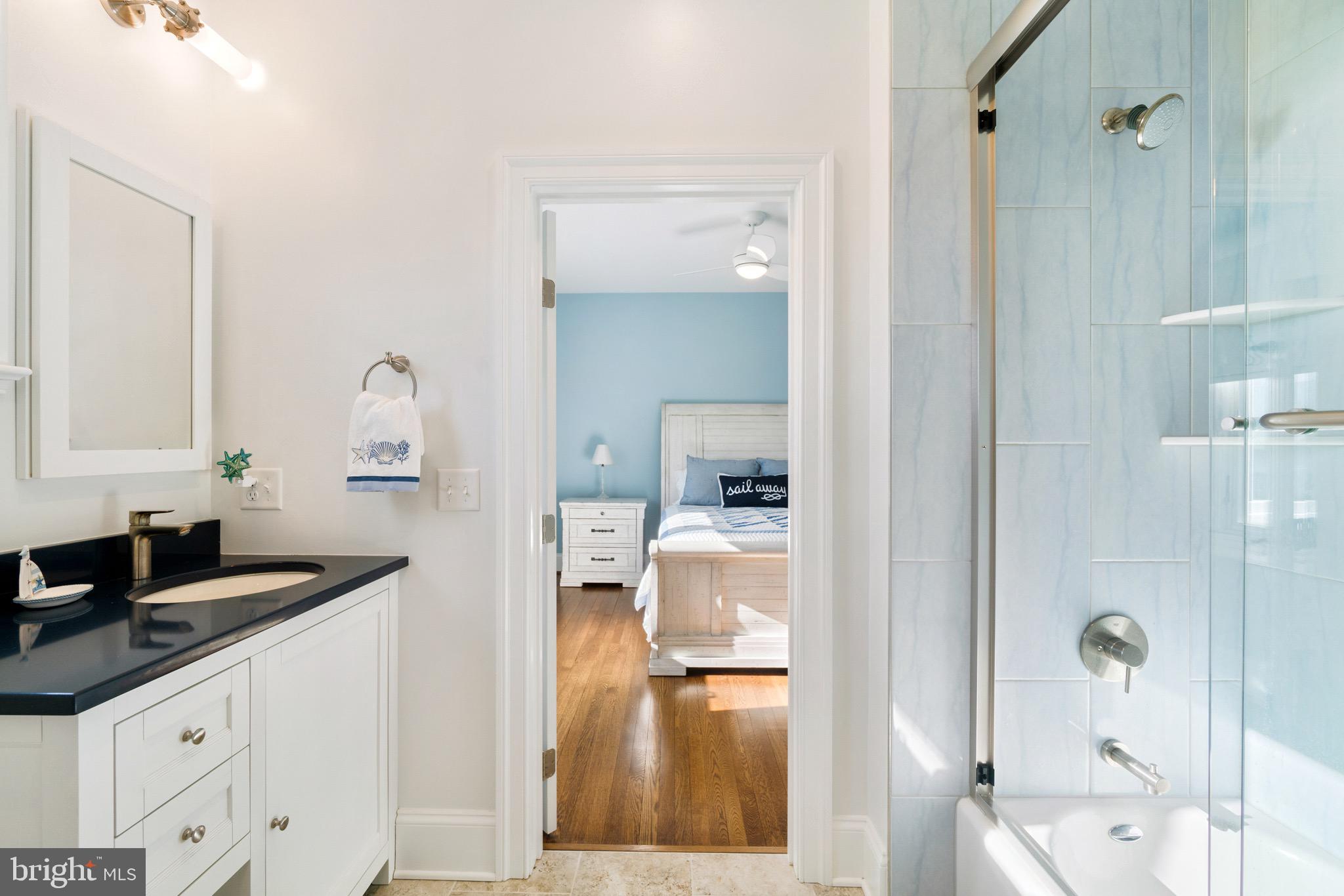 PINEY NECK - Residential