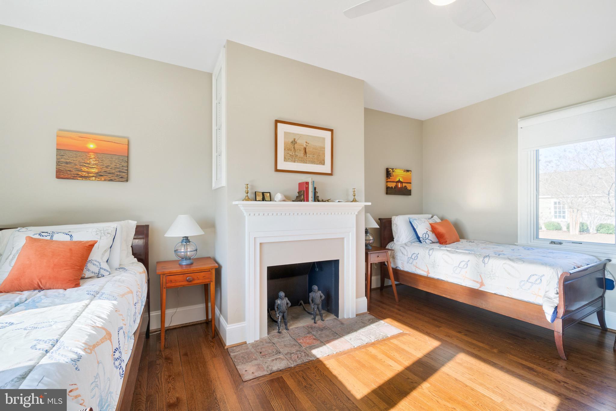 PINEY NECK - Residential