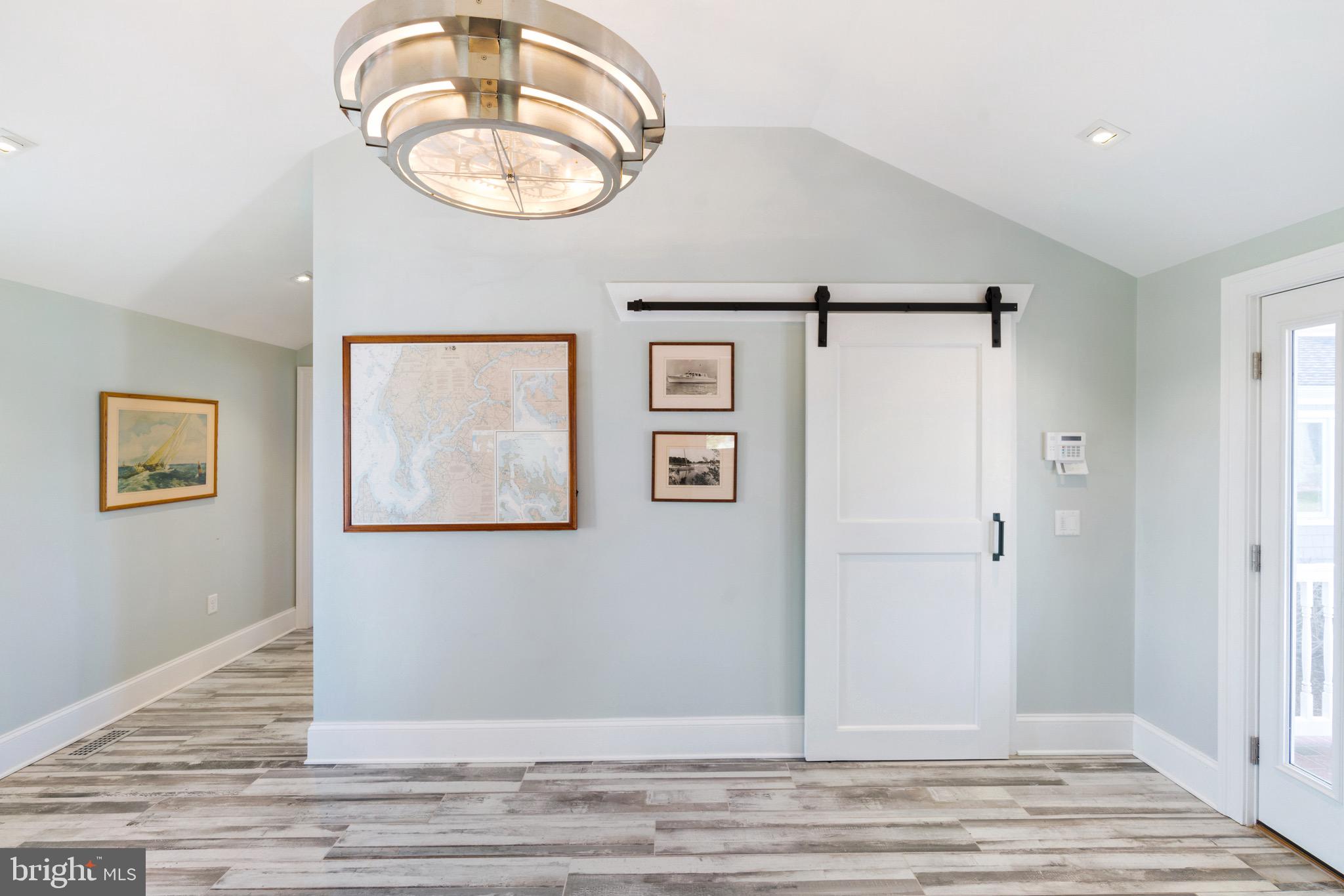 PINEY NECK - Residential