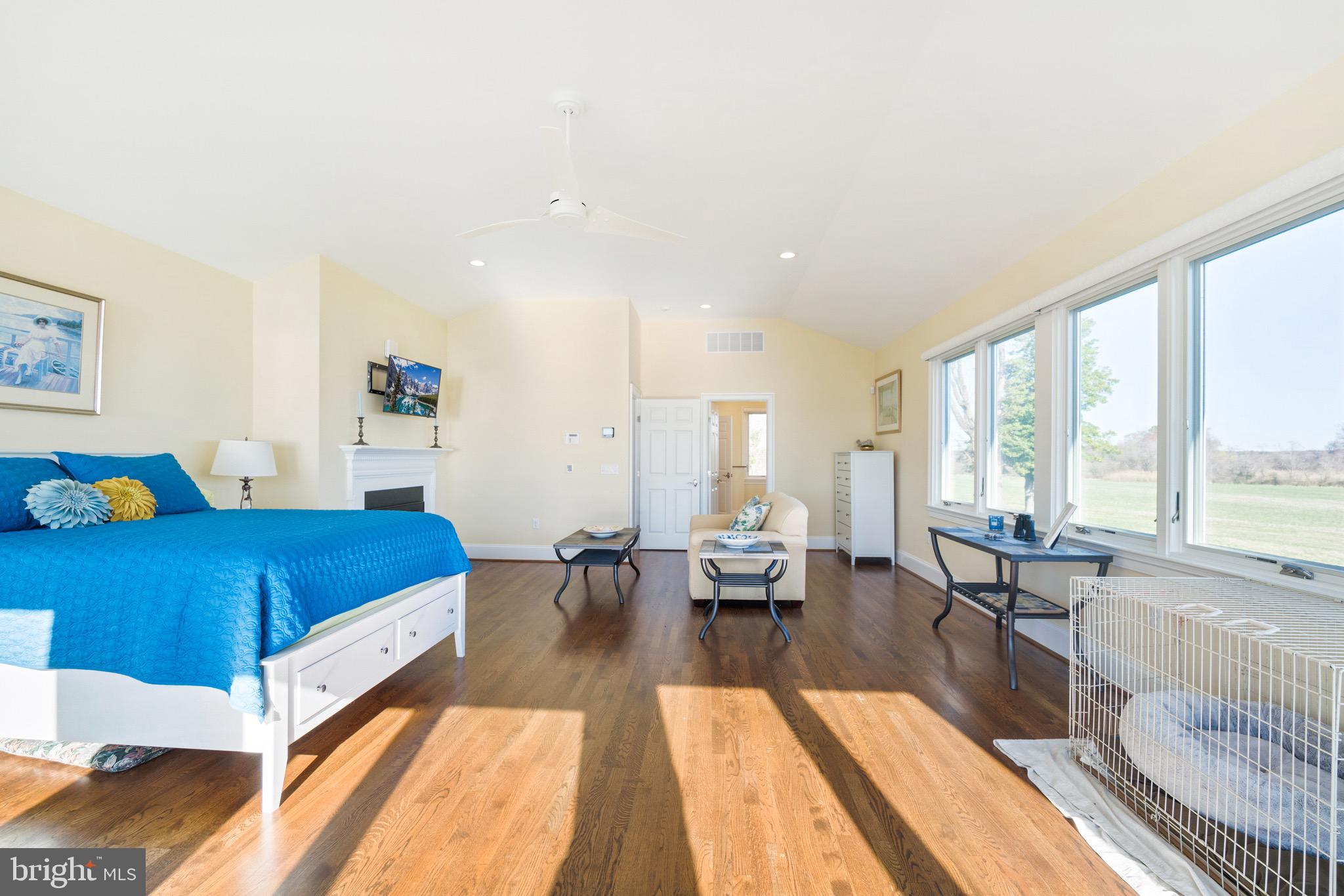 PINEY NECK - Residential