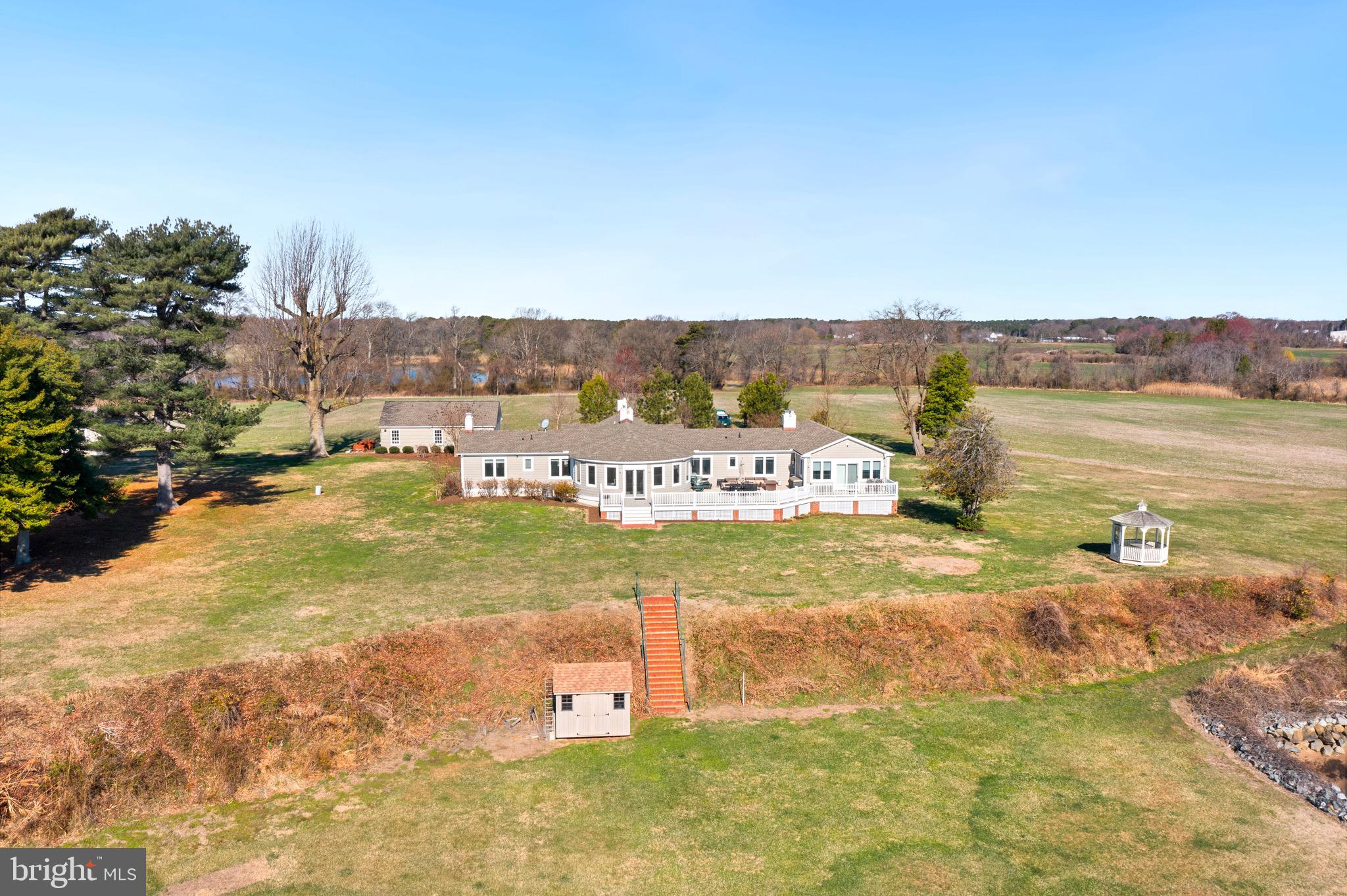 PINEY NECK - Residential