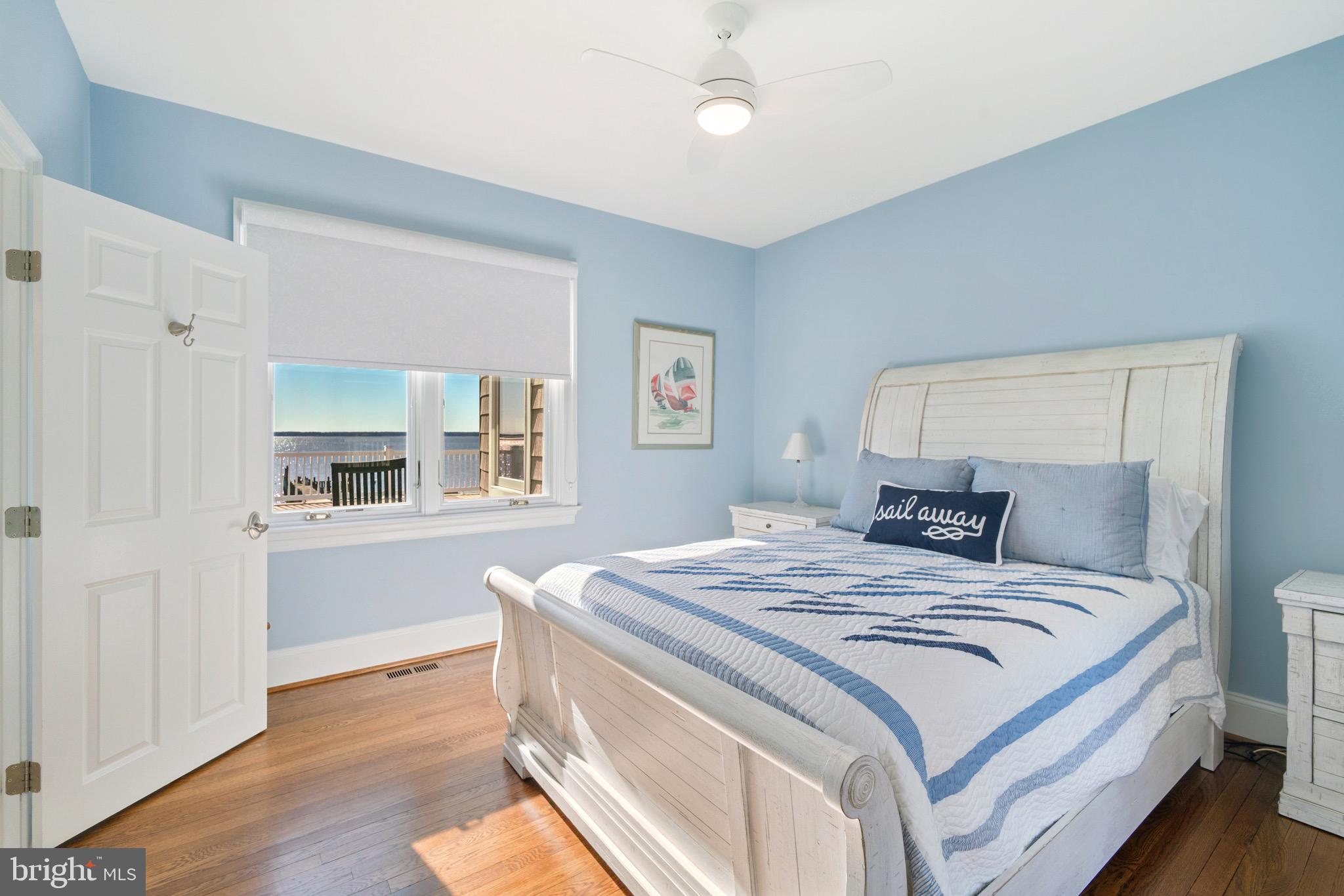 PINEY NECK - Residential