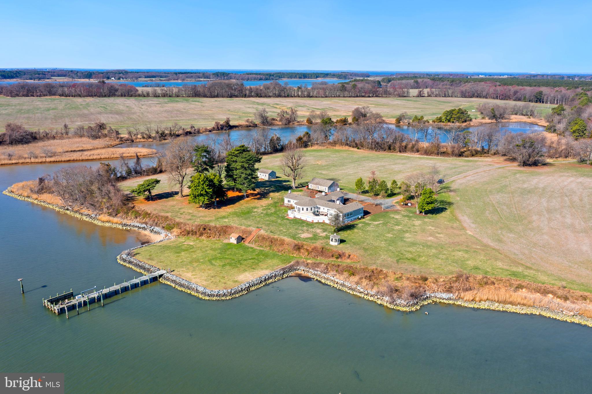 PINEY NECK - Residential