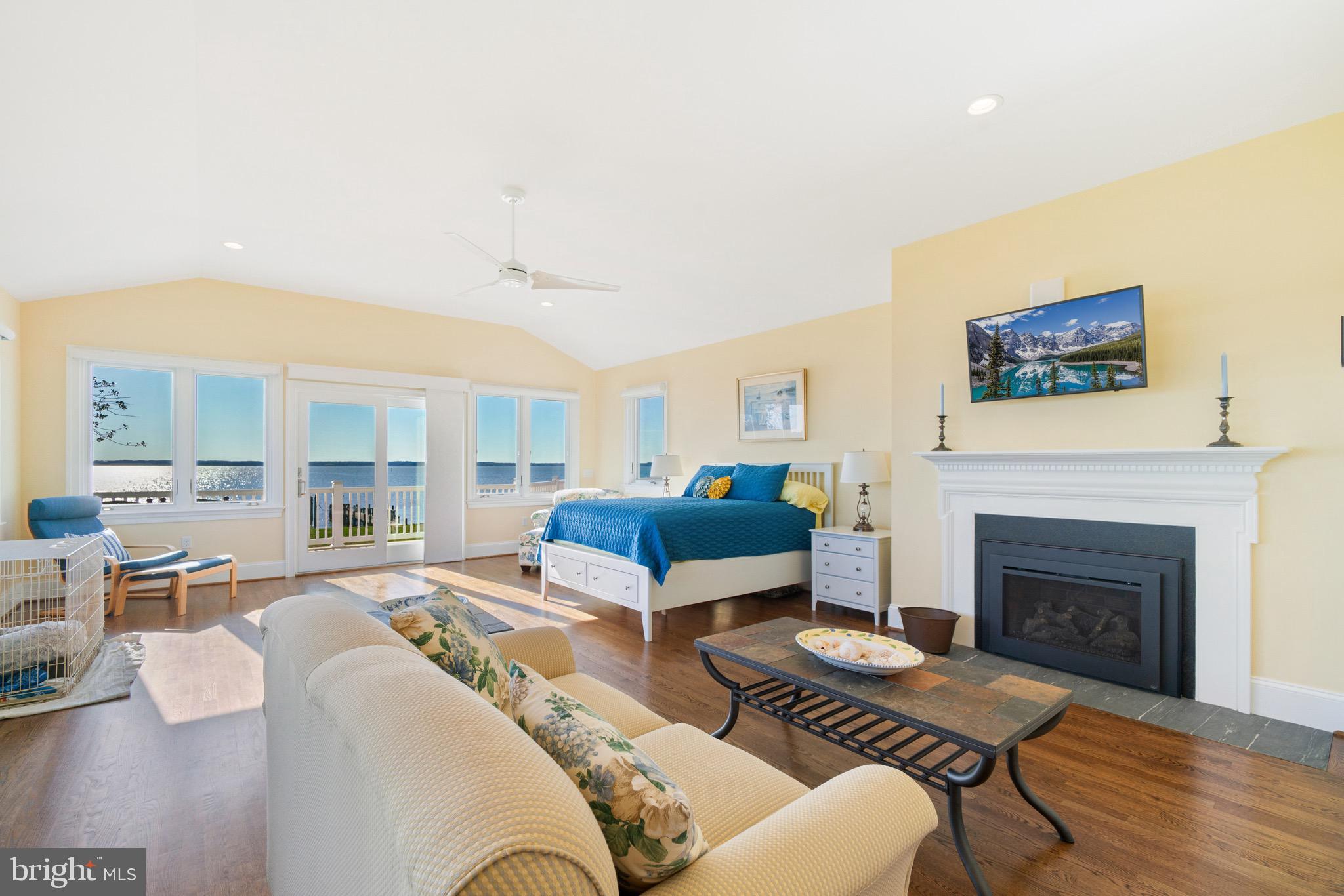 PINEY NECK - Residential