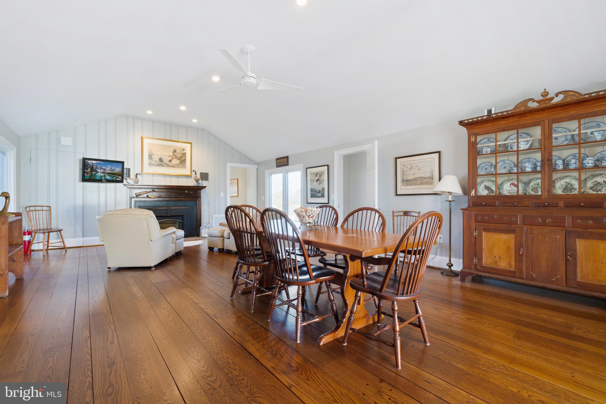 PINEY NECK - Residential