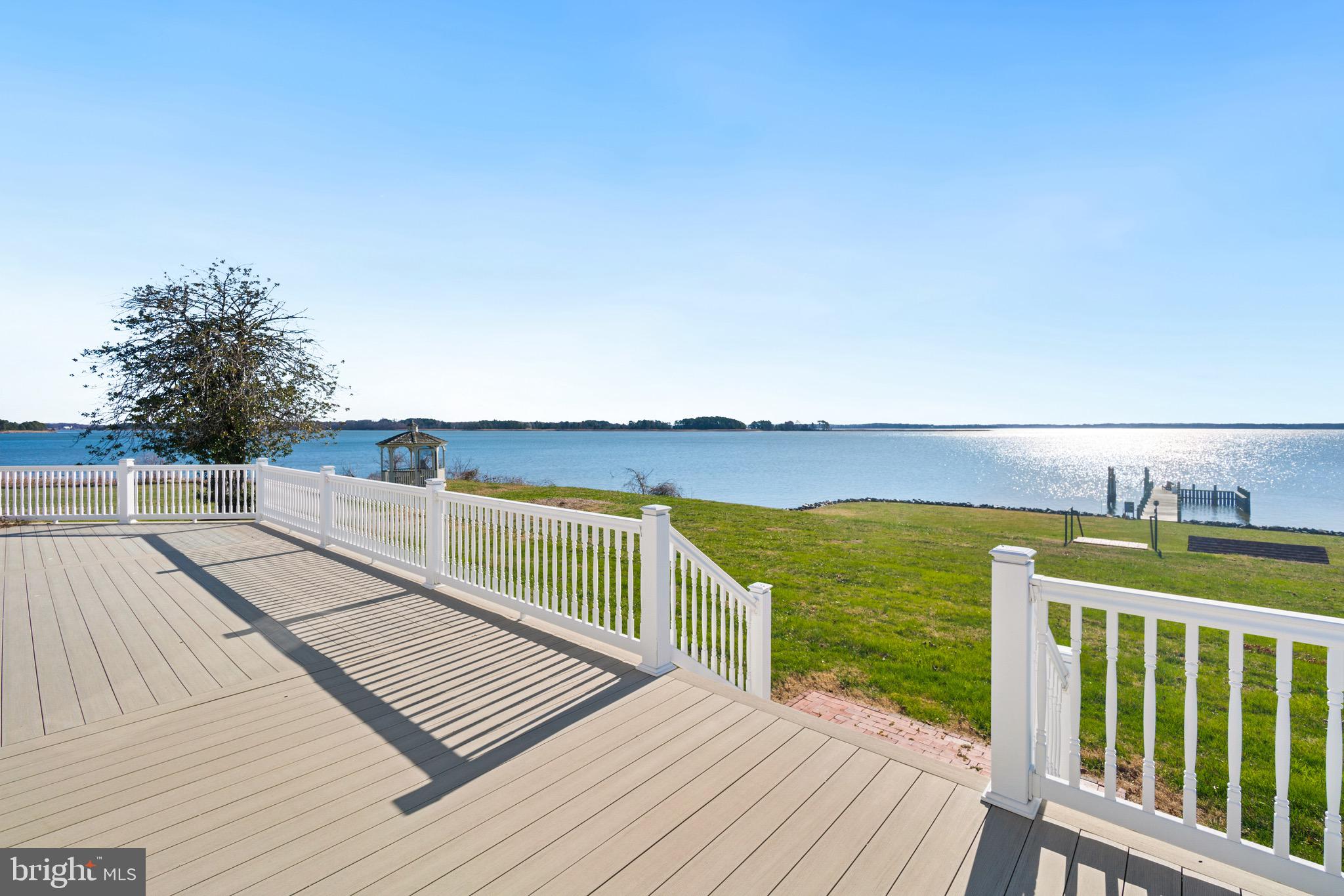 PINEY NECK - Residential