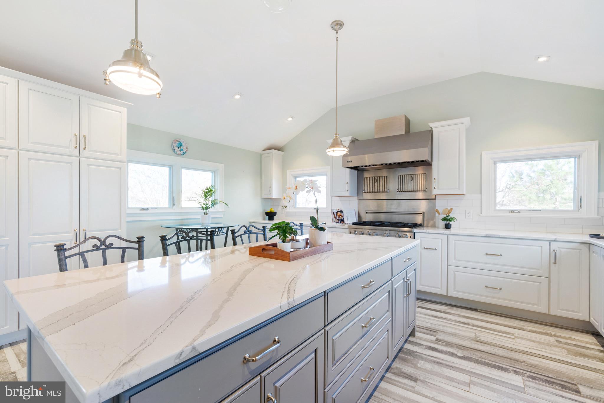 PINEY NECK - Residential