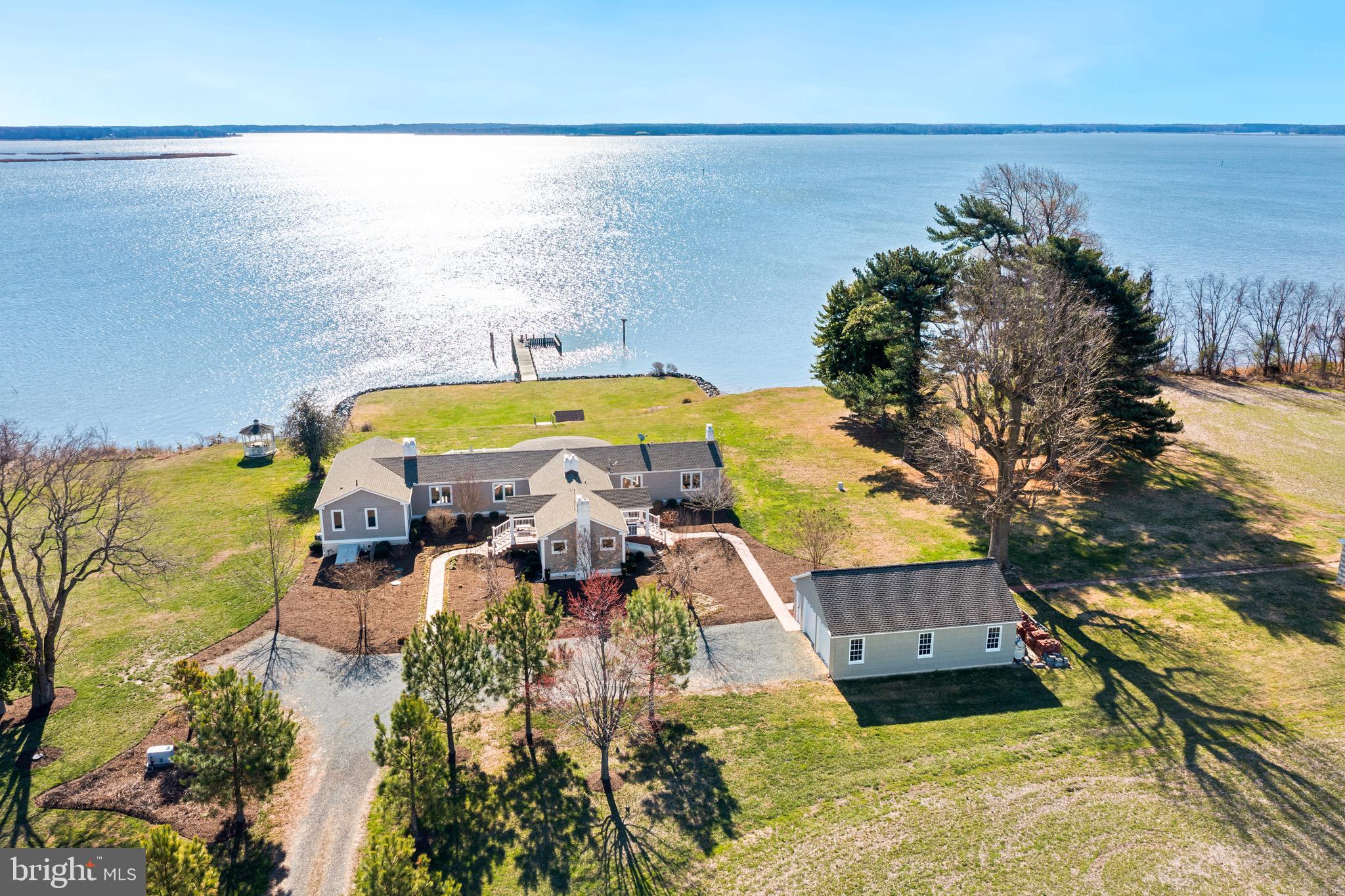 PINEY NECK - Residential