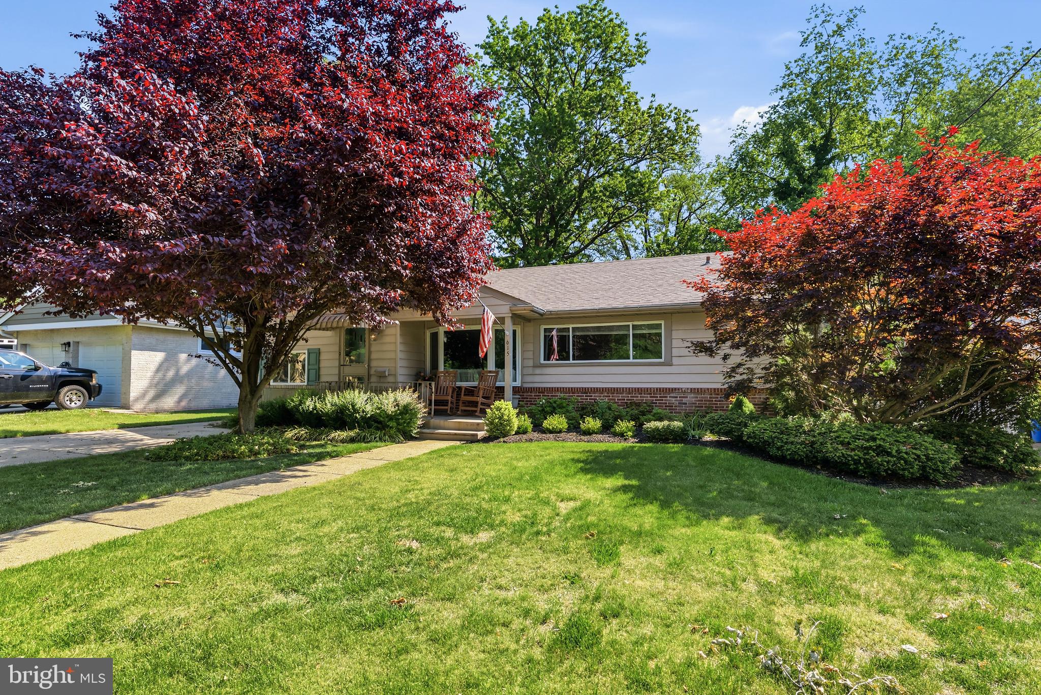615 W BROWNING ROAD