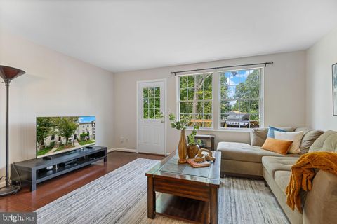 6582 SKYLEMAR TRAIL CENTREVILLE VA 20121