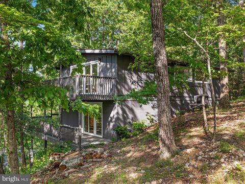 139 LAURA COURT BASYE VA 22810