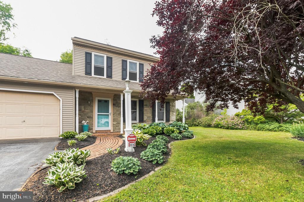 Photo of 1816 KRYSTLE DR, LANCASTER, PA 17602 (MLS # PALA2037530)