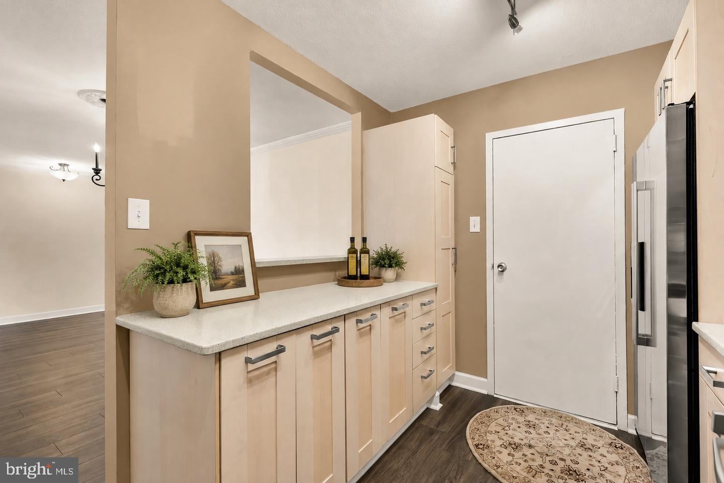 1300 ARMY NAVY DRIVE 503