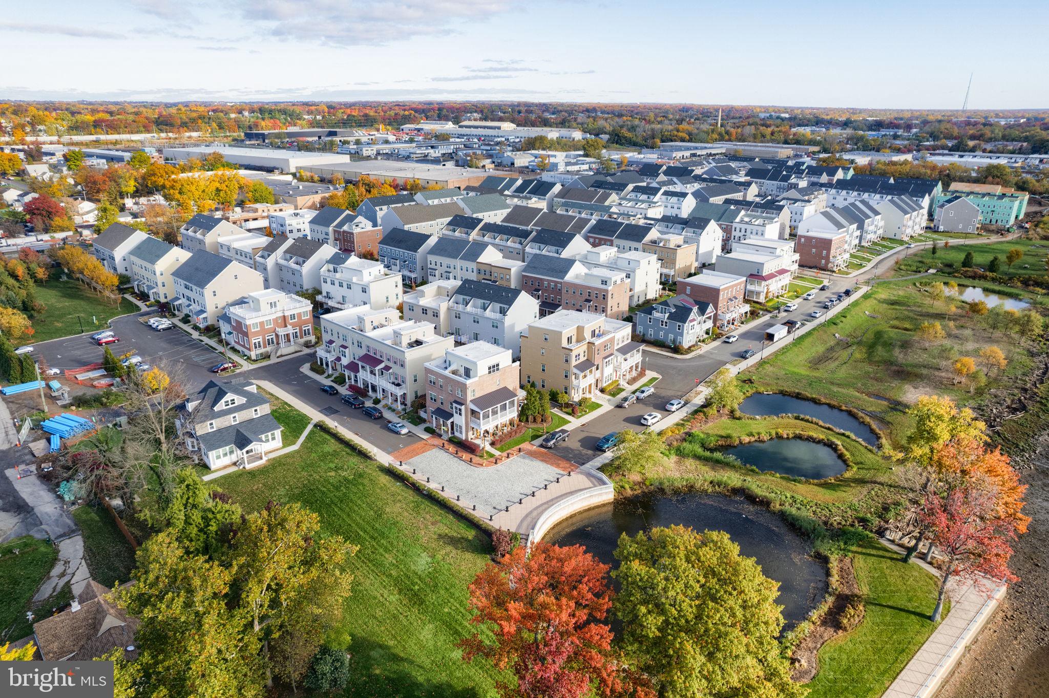 WATERSIDE - Residential