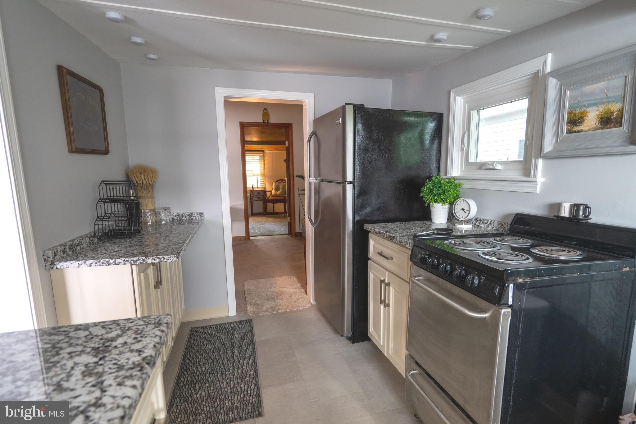 LEWIS SHORE - Residential