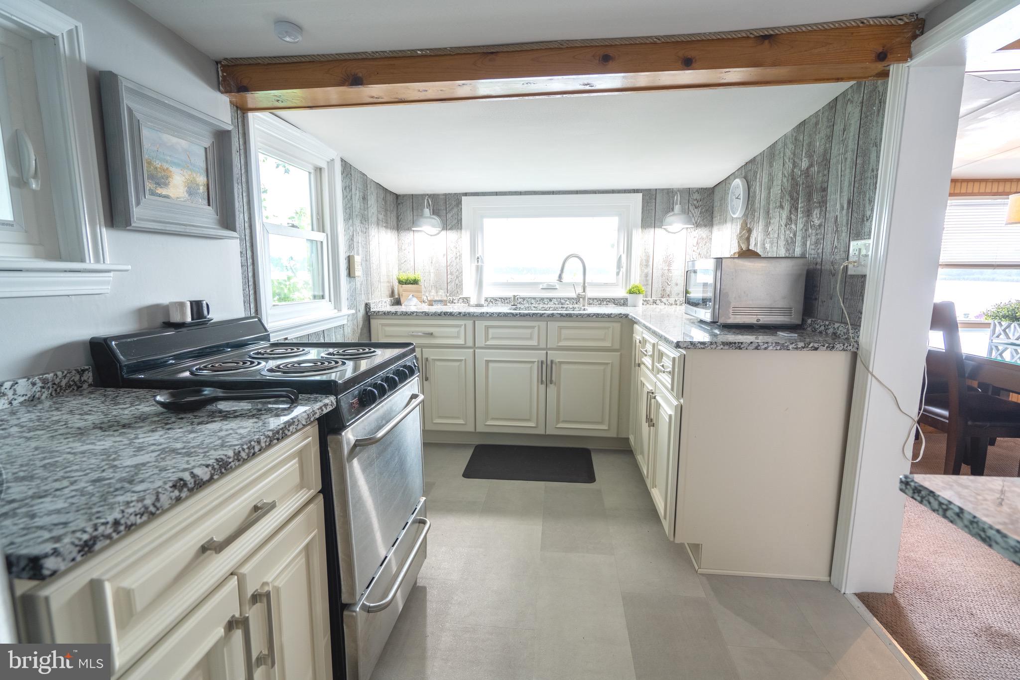 LEWIS SHORE - Residential