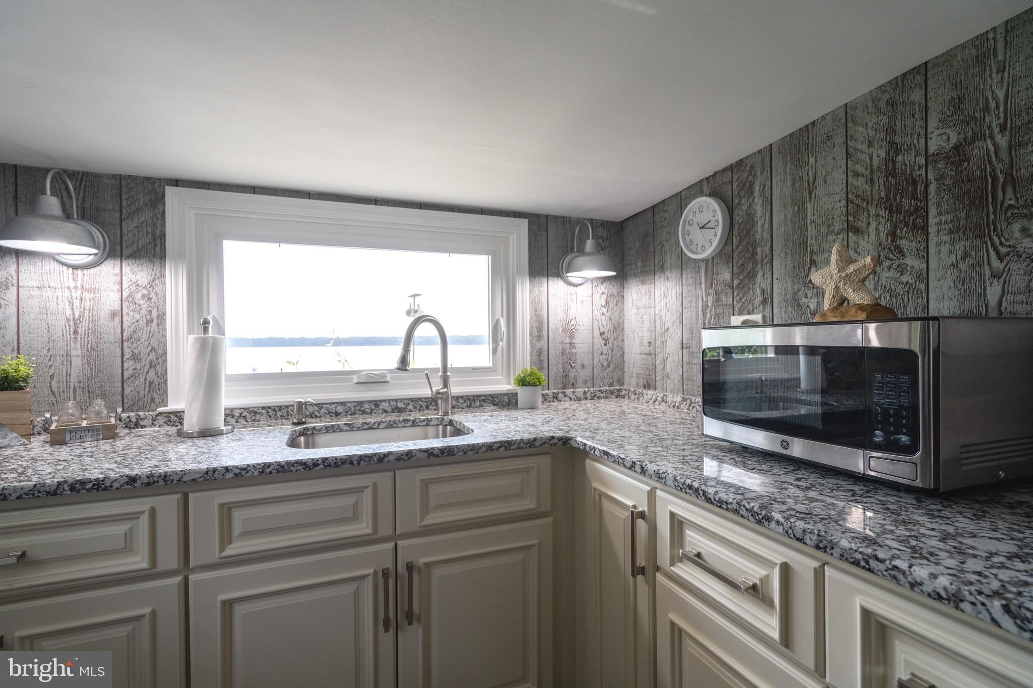 LEWIS SHORE - Residential