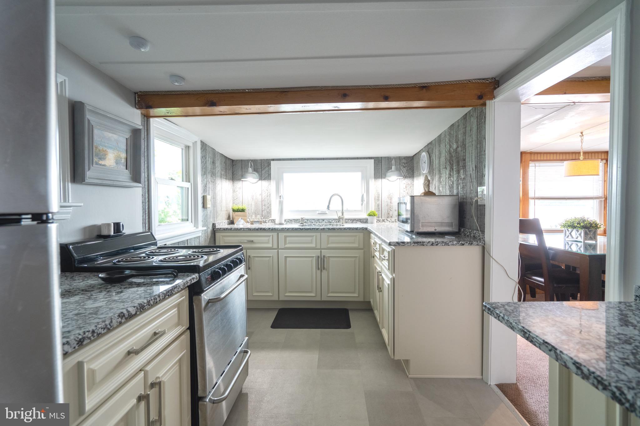 LEWIS SHORE - Residential