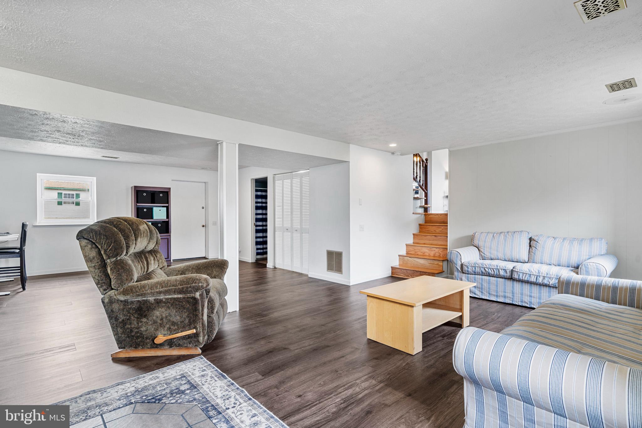 SIMMS LANDING - Residential