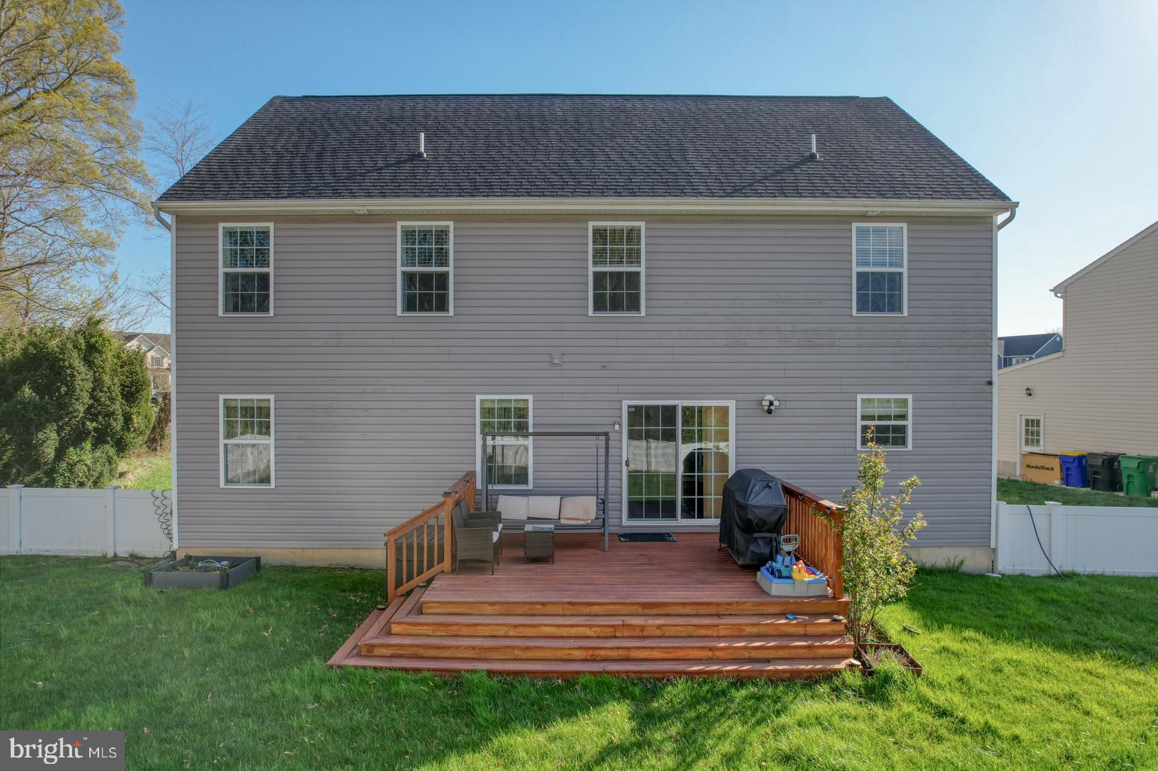 POINT LANDING - Residential