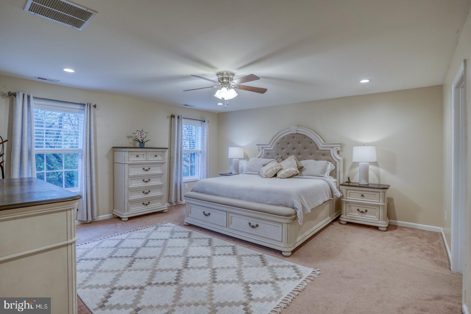 POINT LANDING - Residential