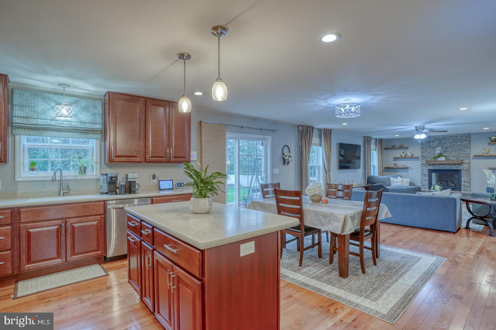 POINT LANDING - Residential