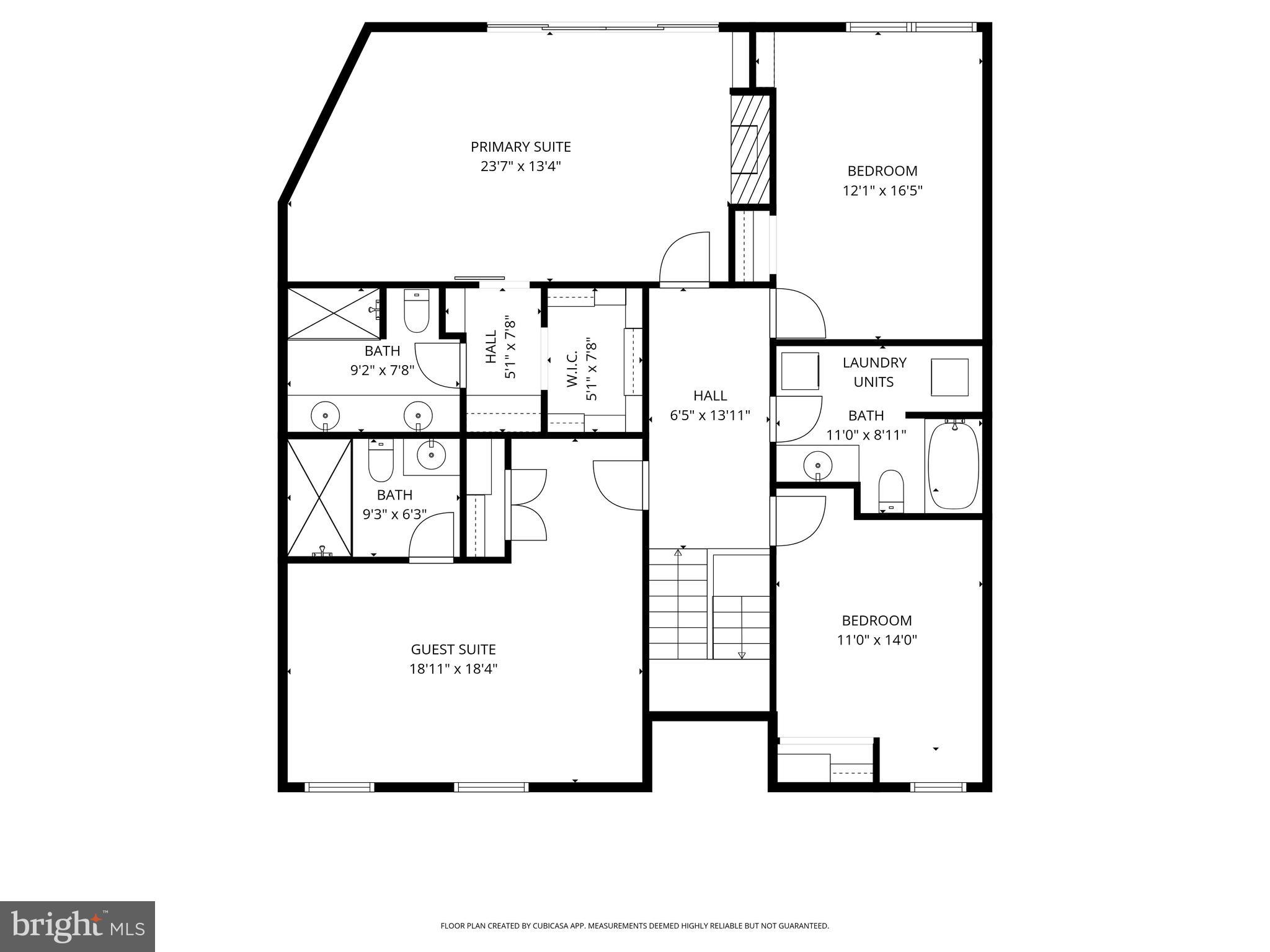 QUEEN VILLAGE - Residential