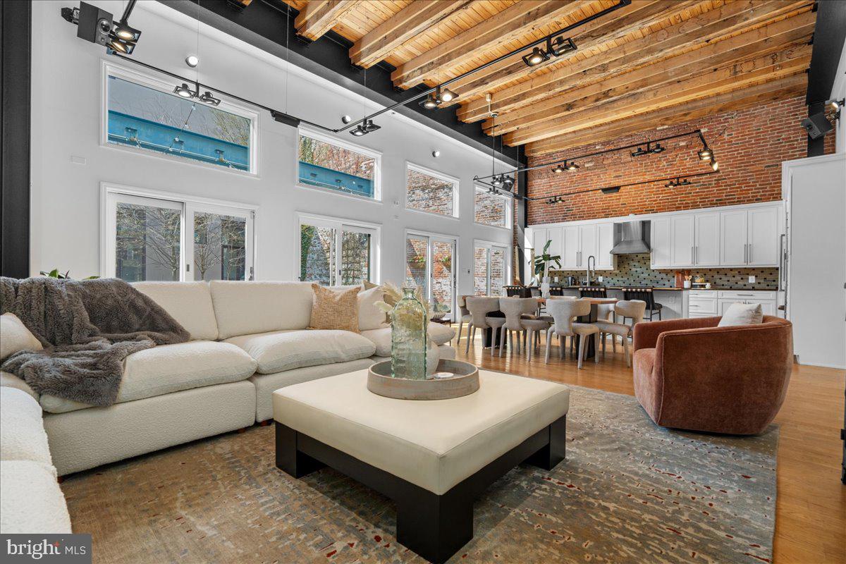 314 FITZWATER STREET 16