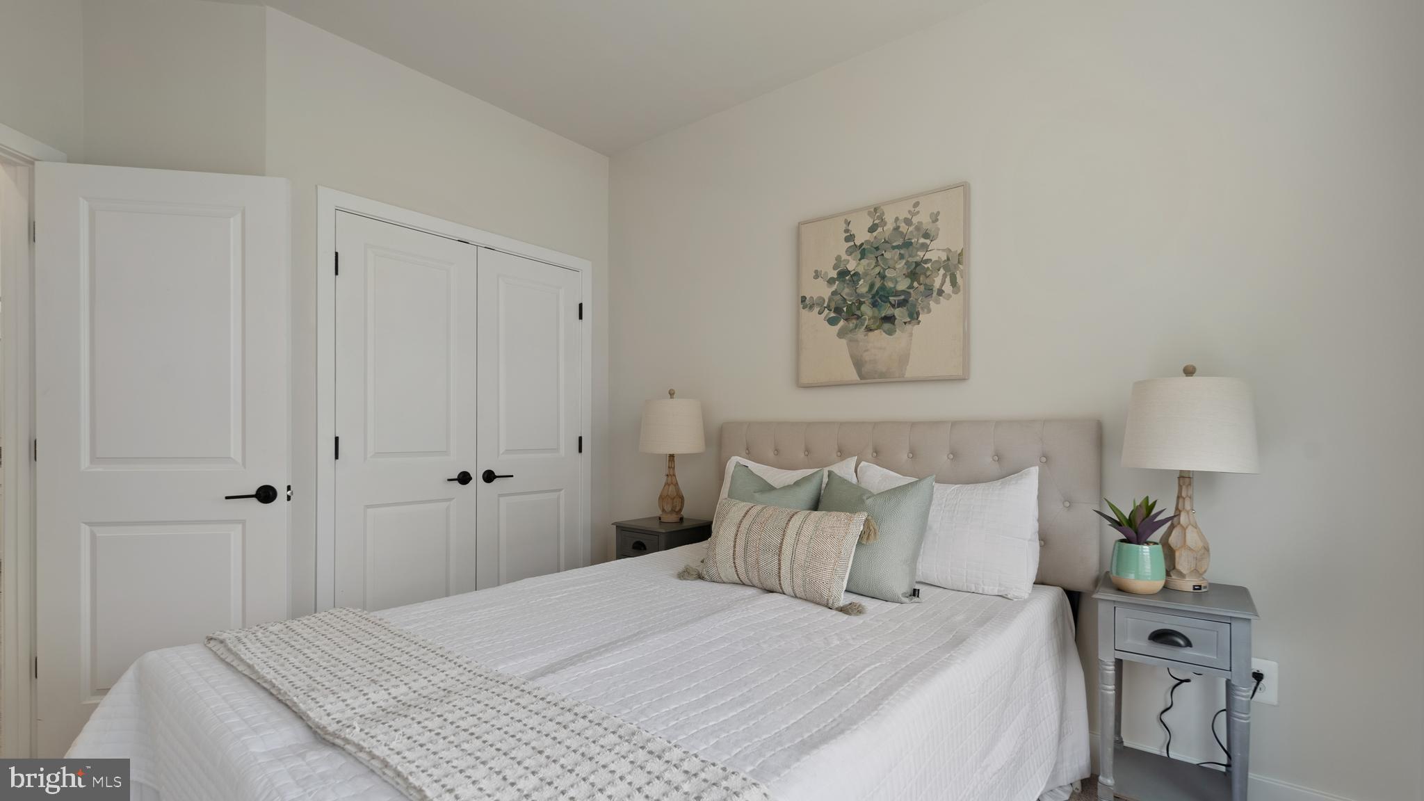 MEDFIELD - Residential