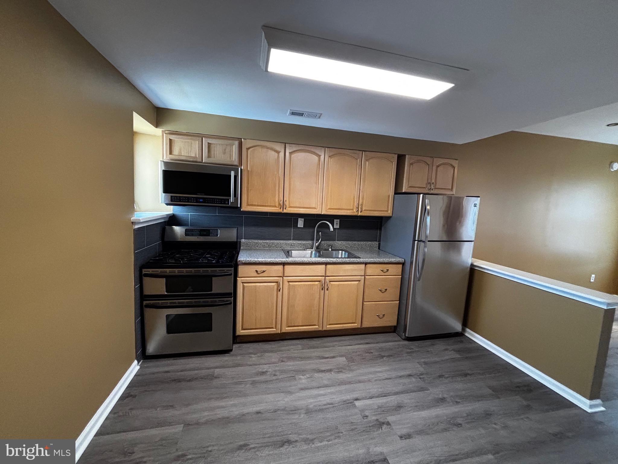 3111 W MONTGOMERY AVENUE 3