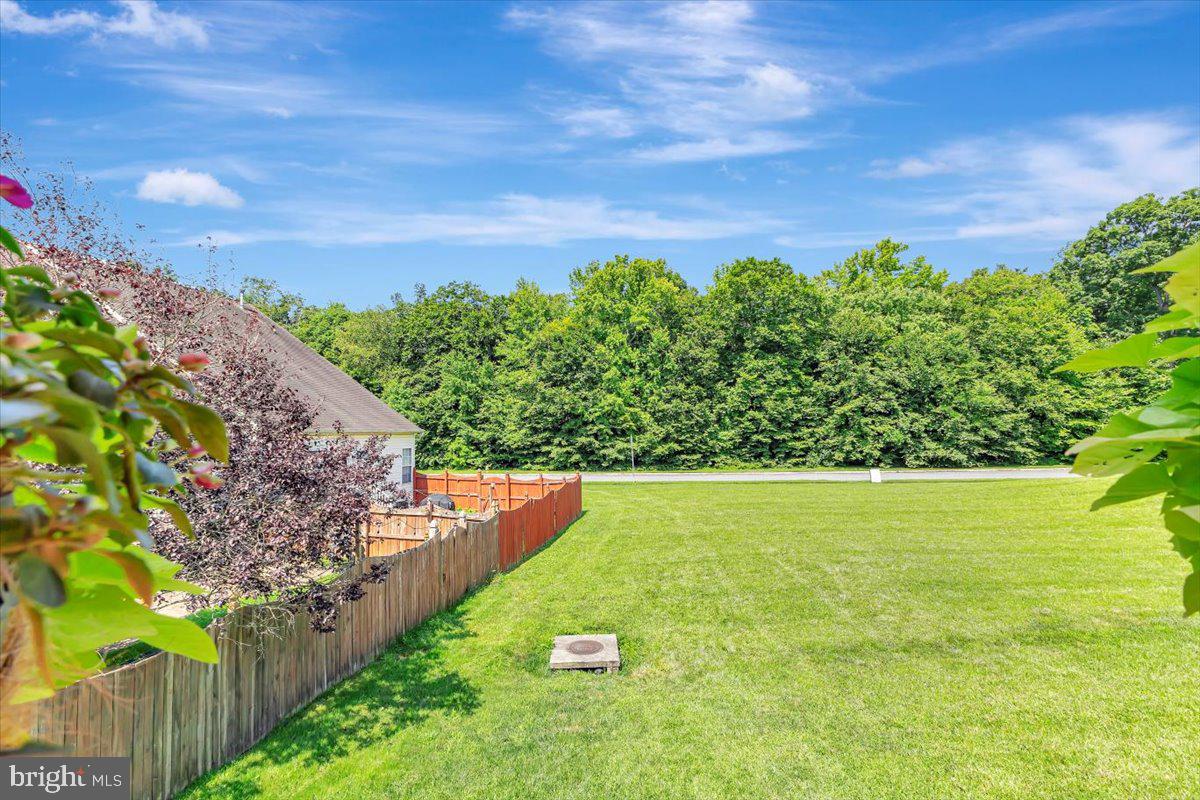 HOLLY WOODS - Residential