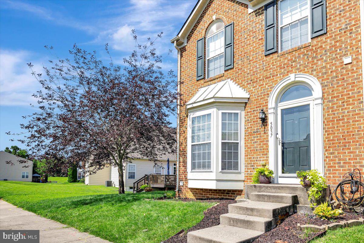 HOLLY WOODS - Residential