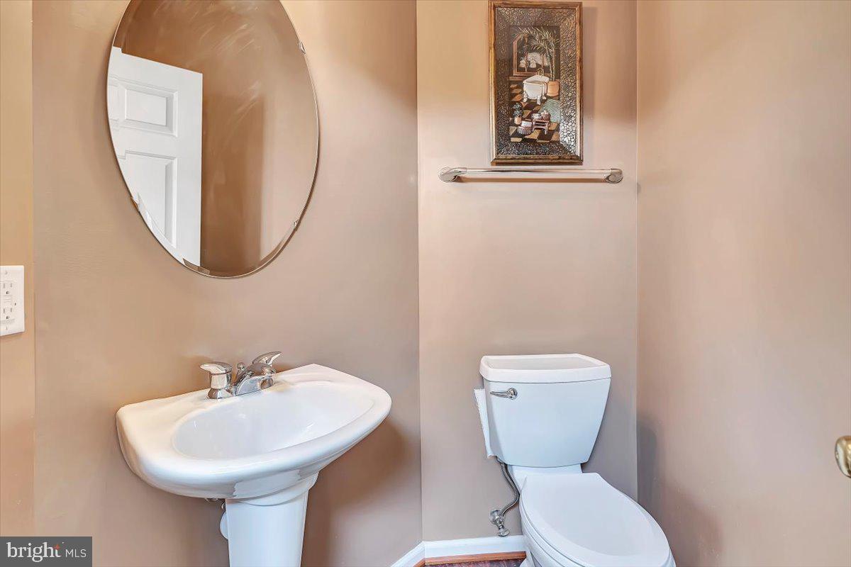 HOLLY WOODS - Residential