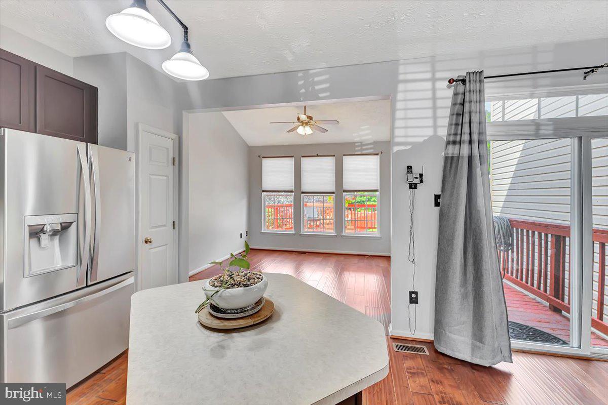 HOLLY WOODS - Residential