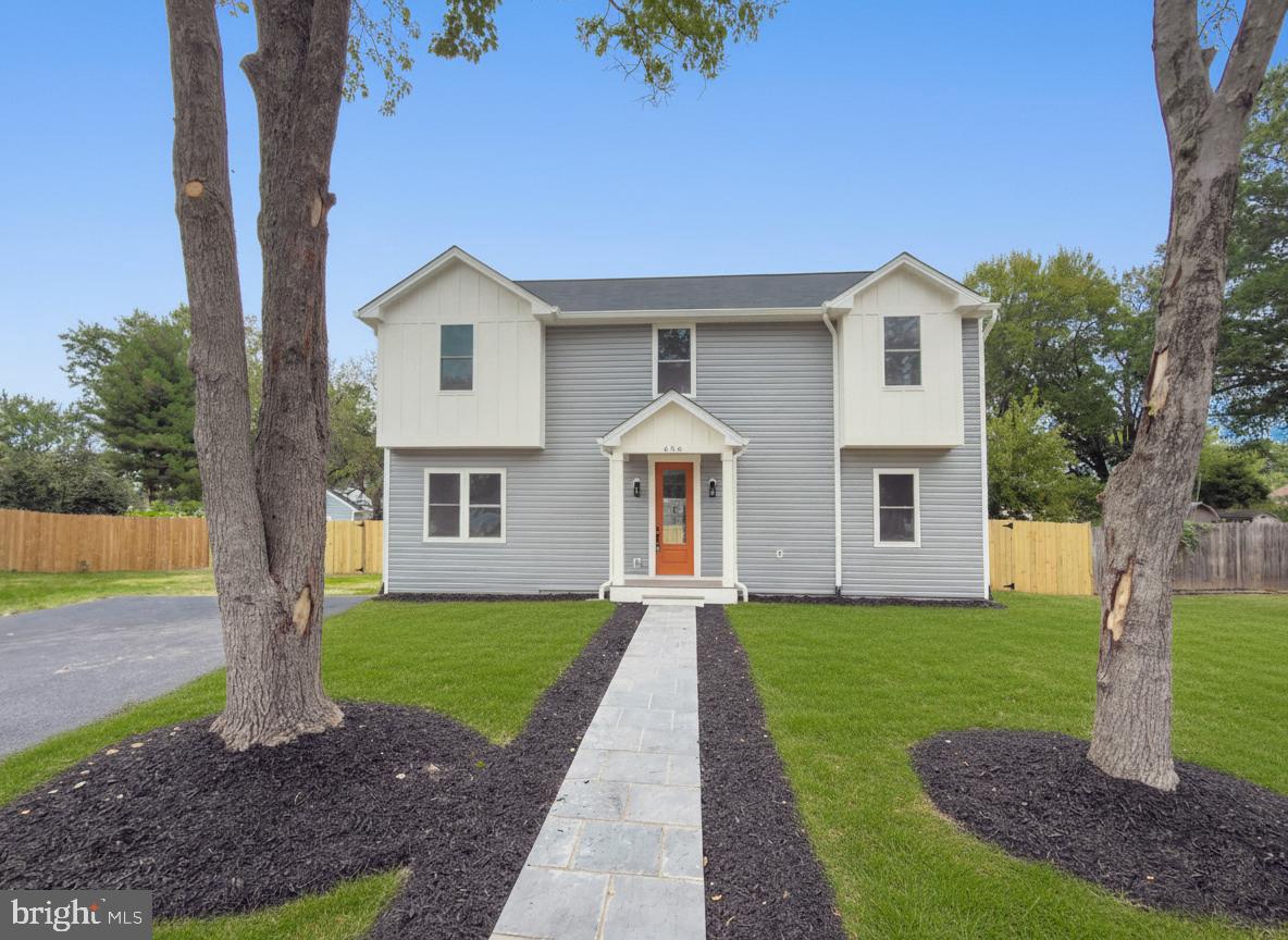 656 STUART COURT