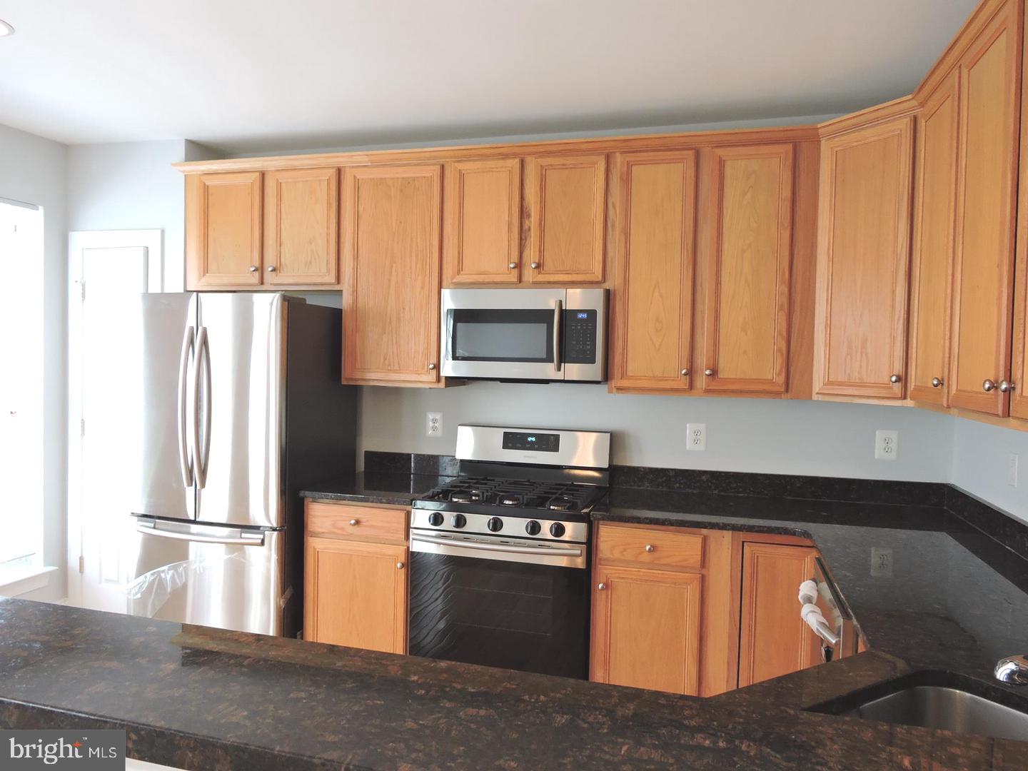 ASHBURN VILLAGE - Residential Lease