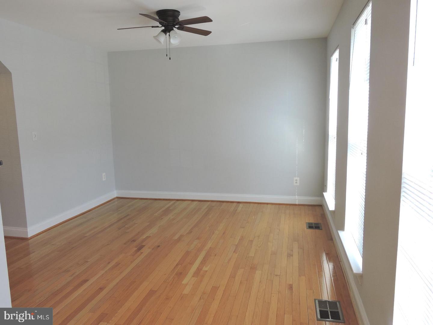 ASHBURN VILLAGE - Residential Lease