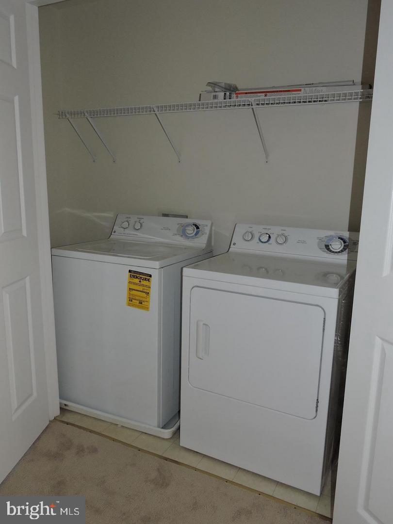 ASHBURN VILLAGE - Residential Lease