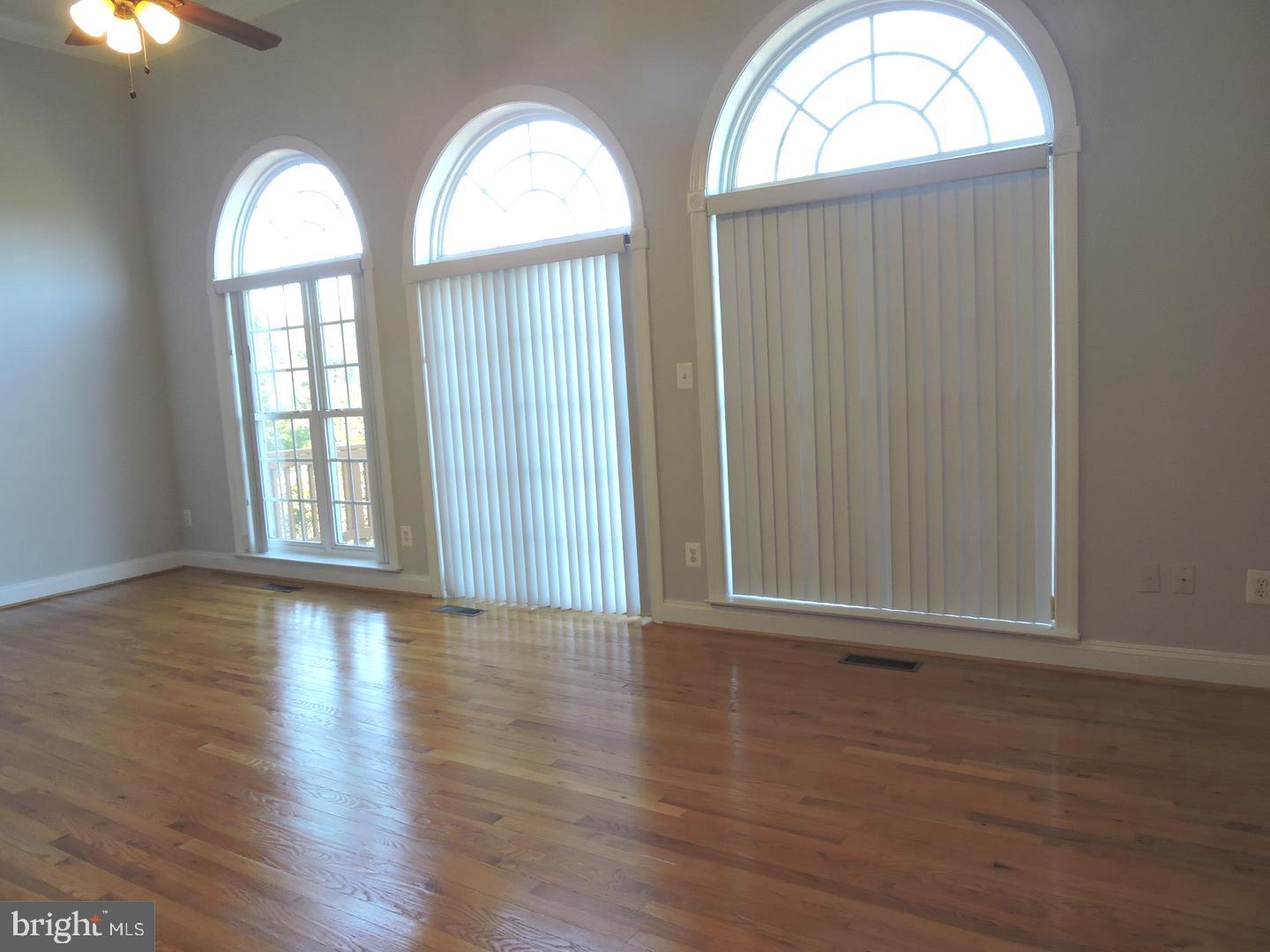 ASHBURN VILLAGE - Residential Lease