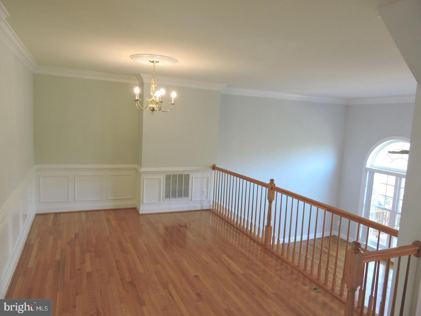 ASHBURN VILLAGE - Residential Lease