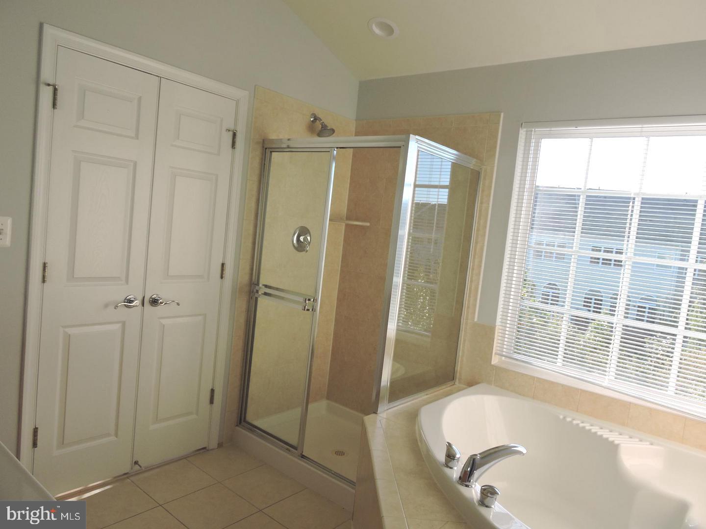 ASHBURN VILLAGE - Residential Lease