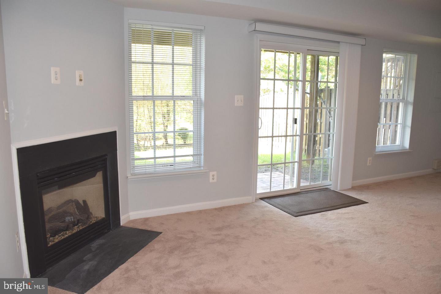 ASHBURN VILLAGE - Residential Lease