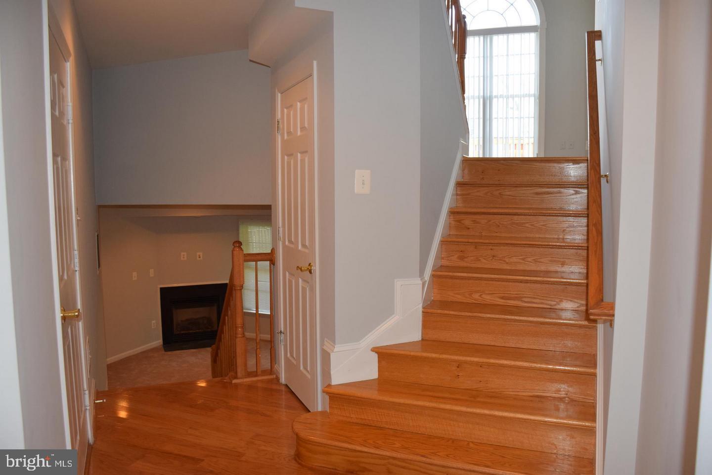 ASHBURN VILLAGE - Residential Lease