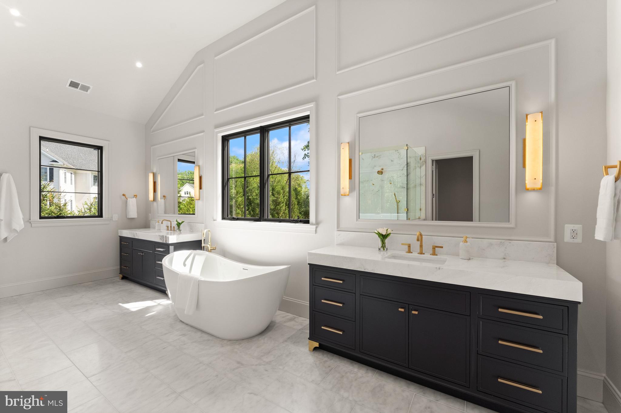 LANGLEY FOREST - Residential