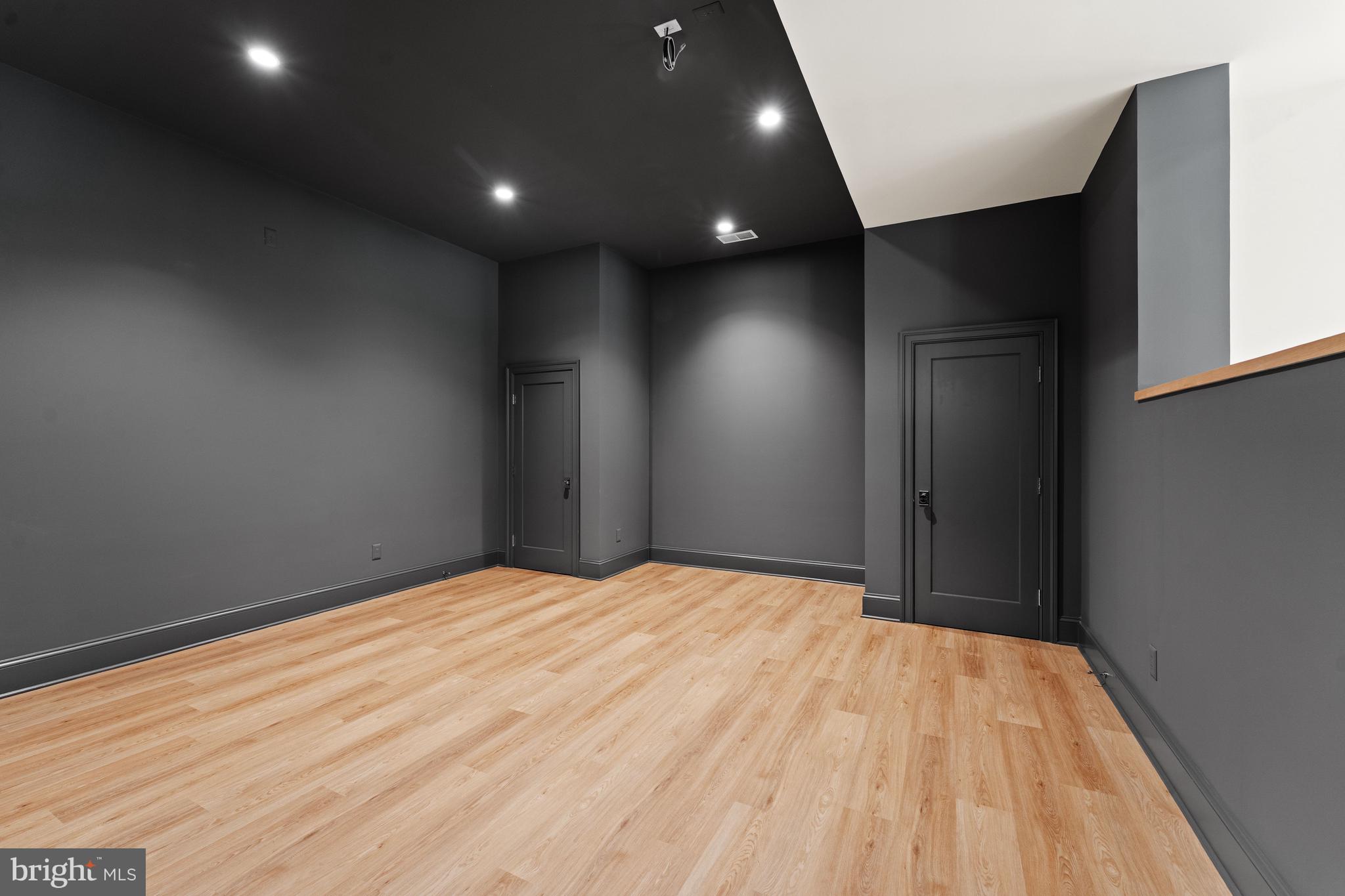 LANGLEY FOREST - Residential