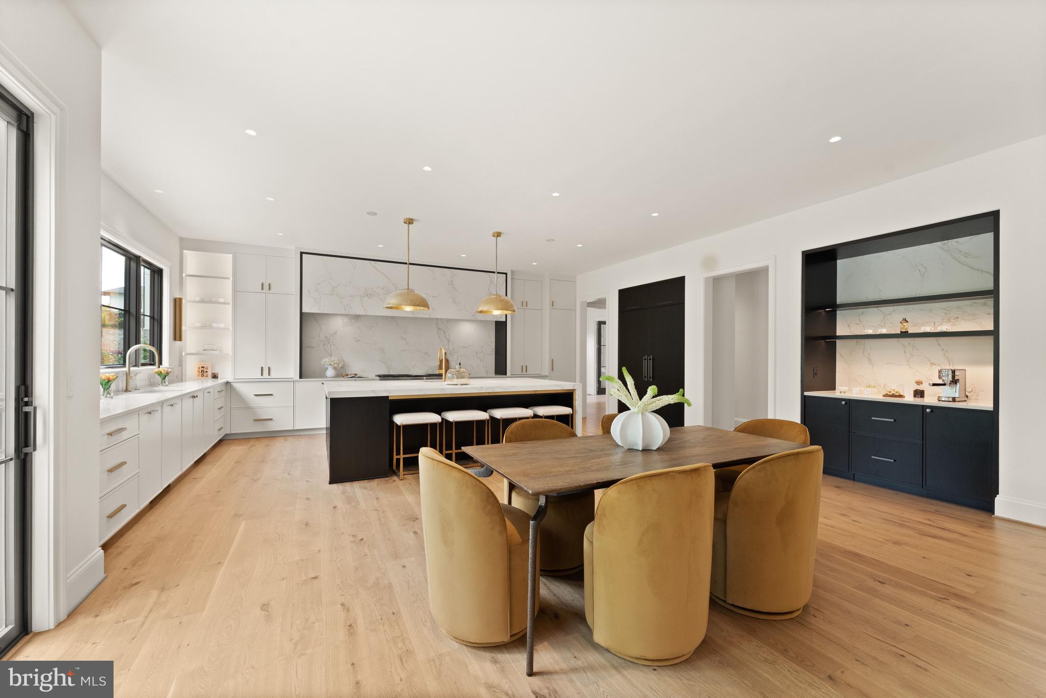 LANGLEY FOREST - Residential