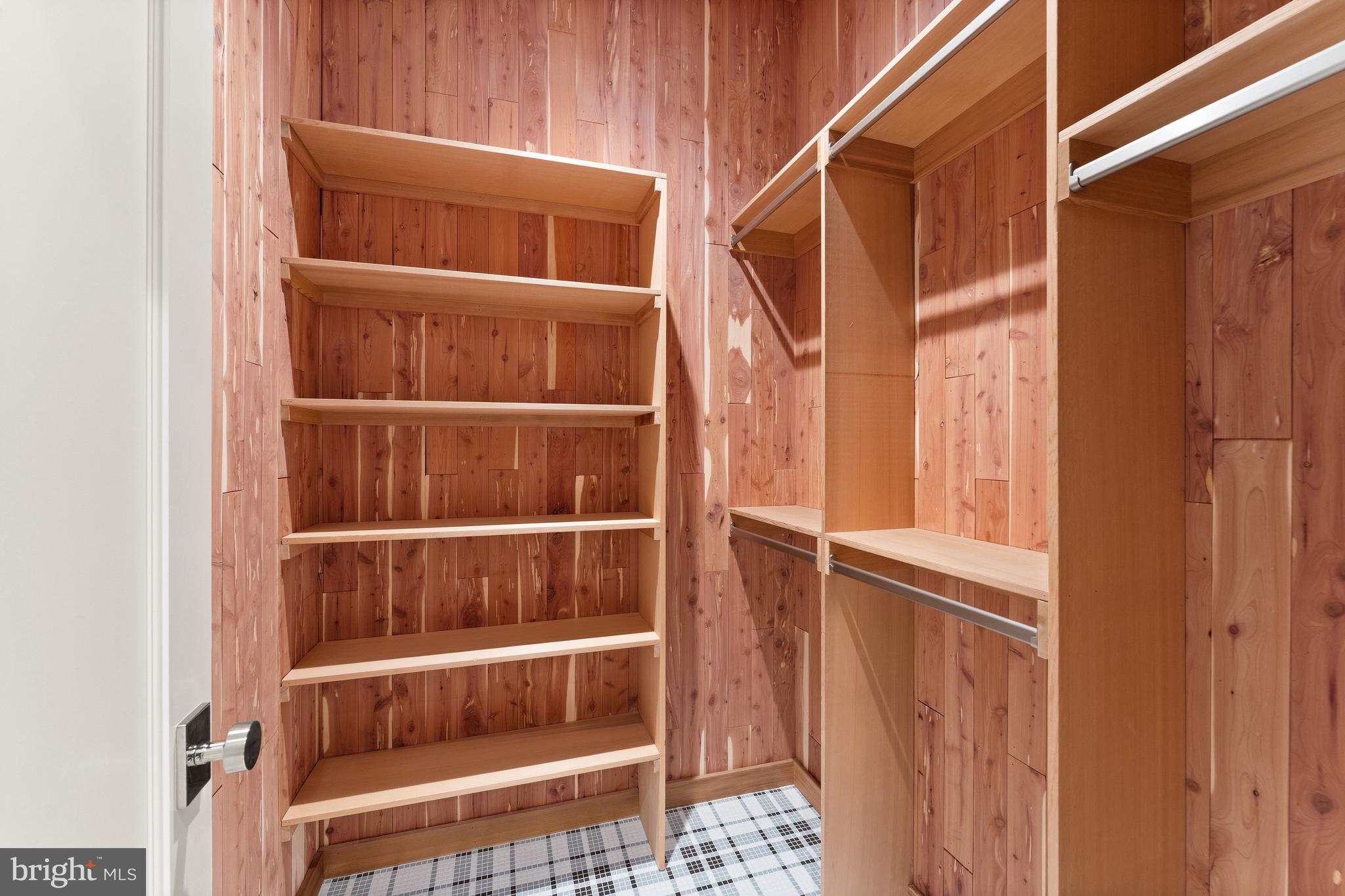 LANGLEY FOREST - Residential