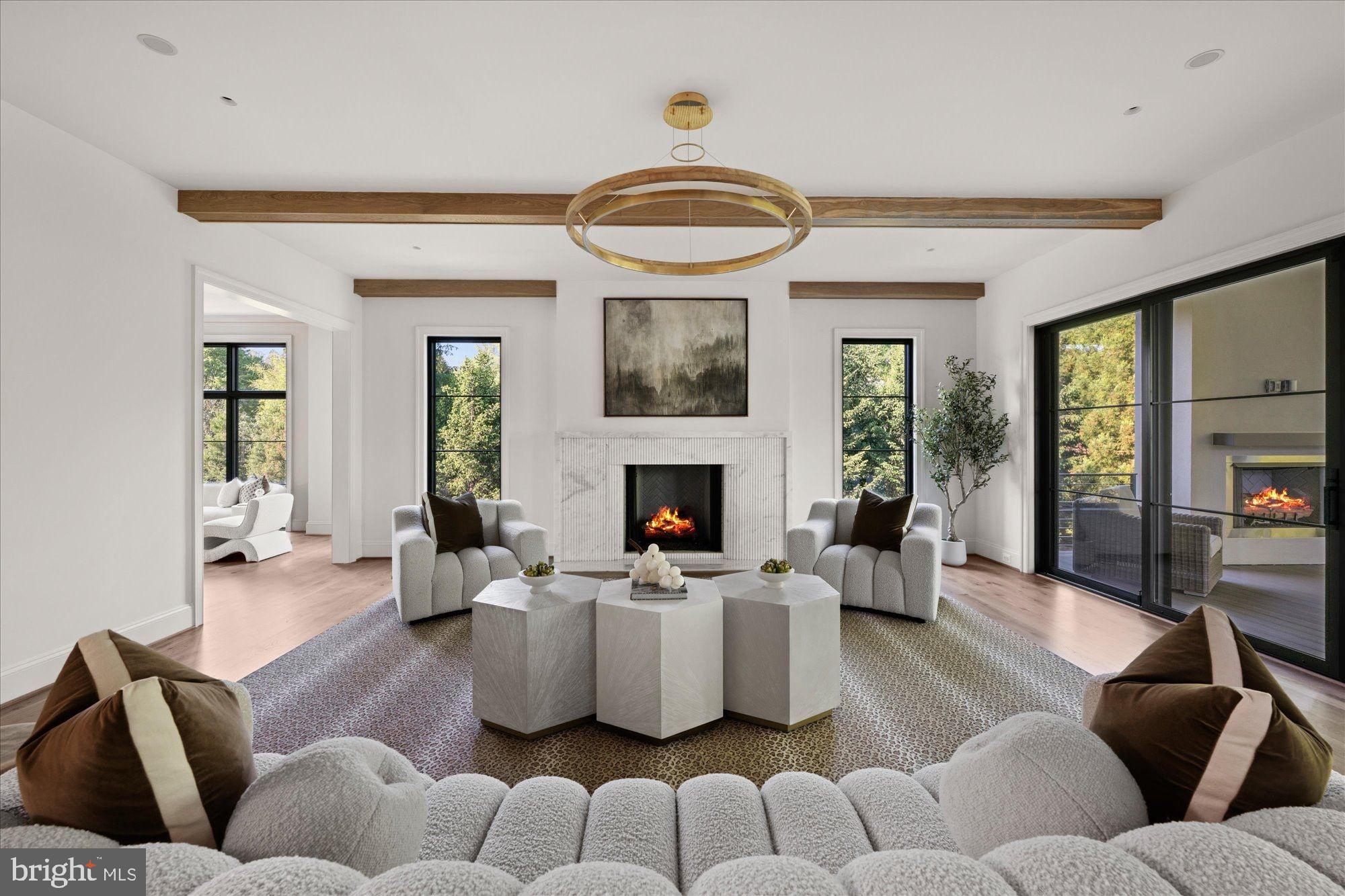 LANGLEY FOREST - Residential