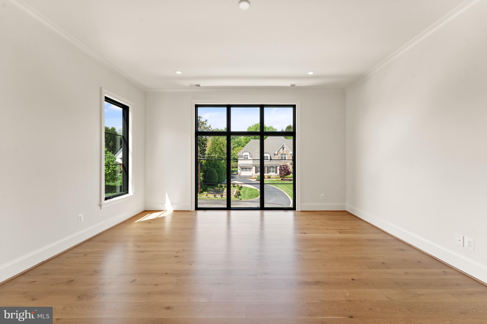 LANGLEY FOREST - Residential