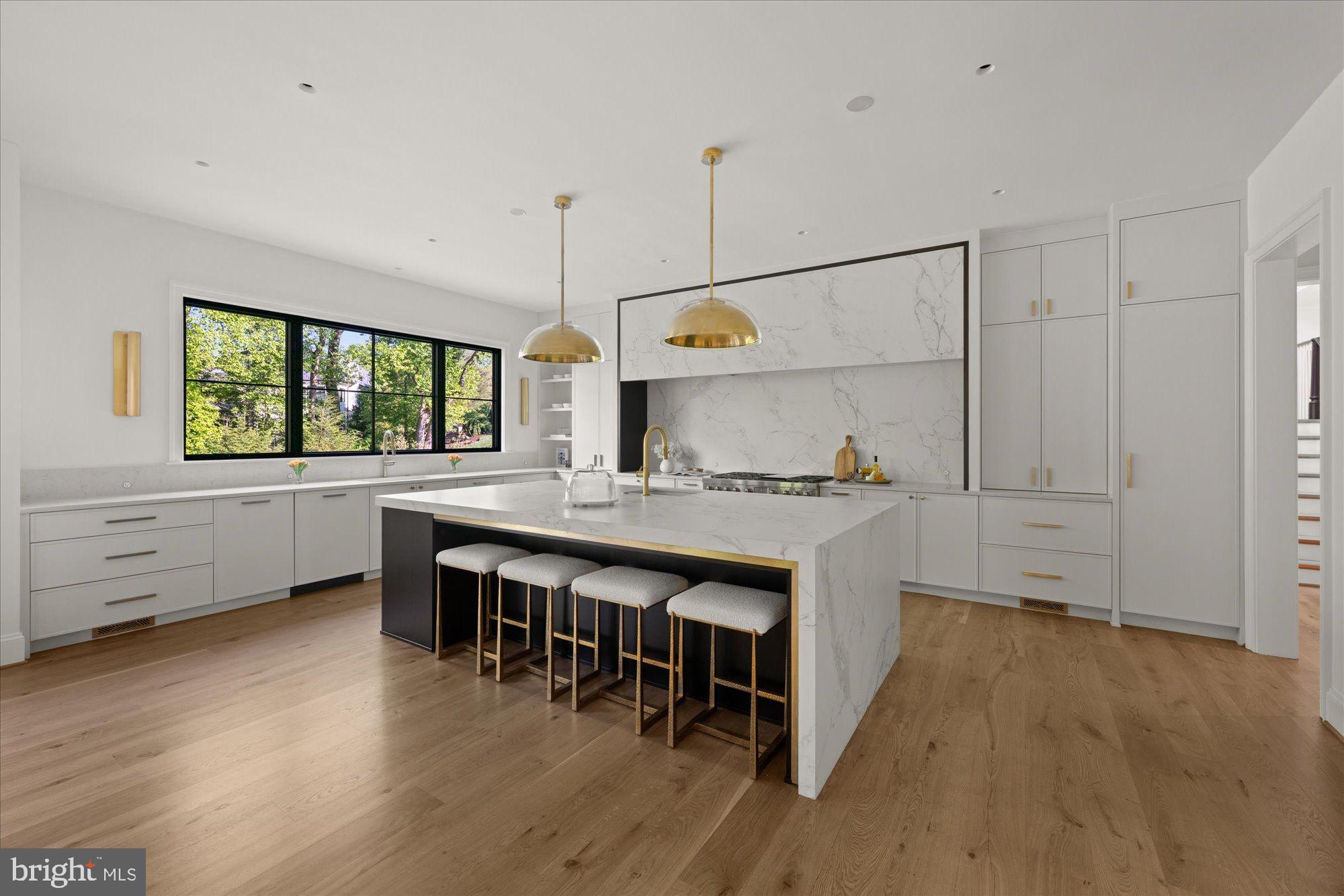 LANGLEY FOREST - Residential